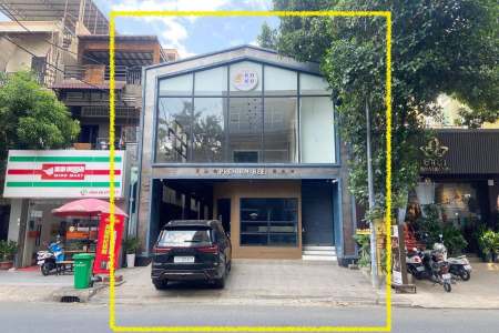 2-storeys Shop for Rent in BKK 1