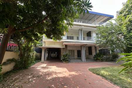 08-Bedroom Villa for Rent in BKK 1