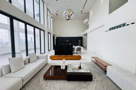 Duplex 4-Bedroom for Rent near Vattanac Capital