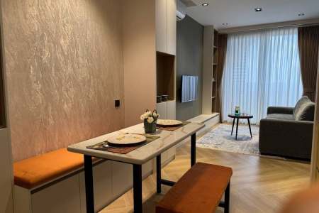 1-Bedroom Condo at Time Square 5