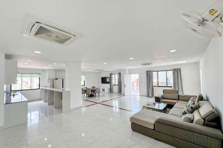 3-Bedroom Penthouse for Rent at Tuol Tompoung